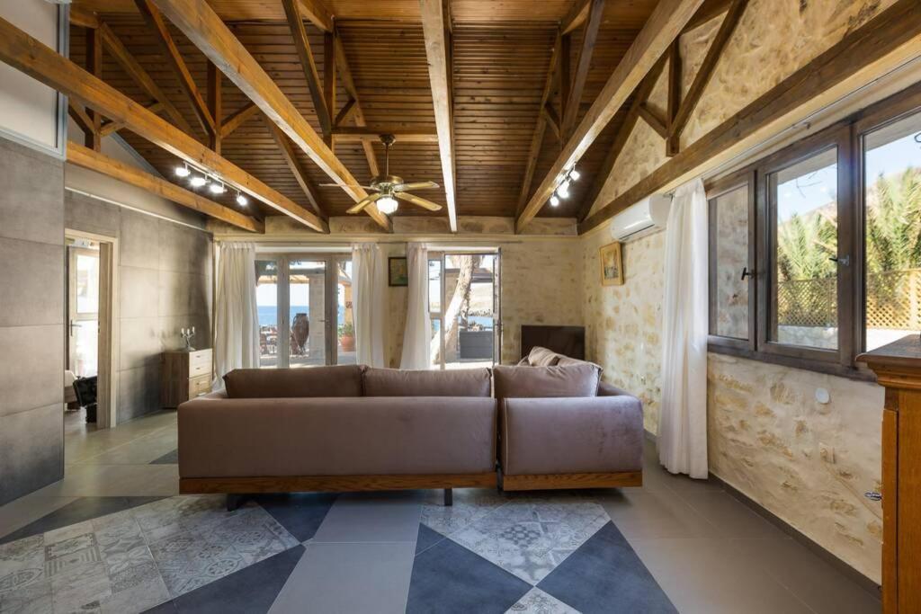 Villa Proto Helidoni - A cozy beachfront Villa Petres  Esterno foto