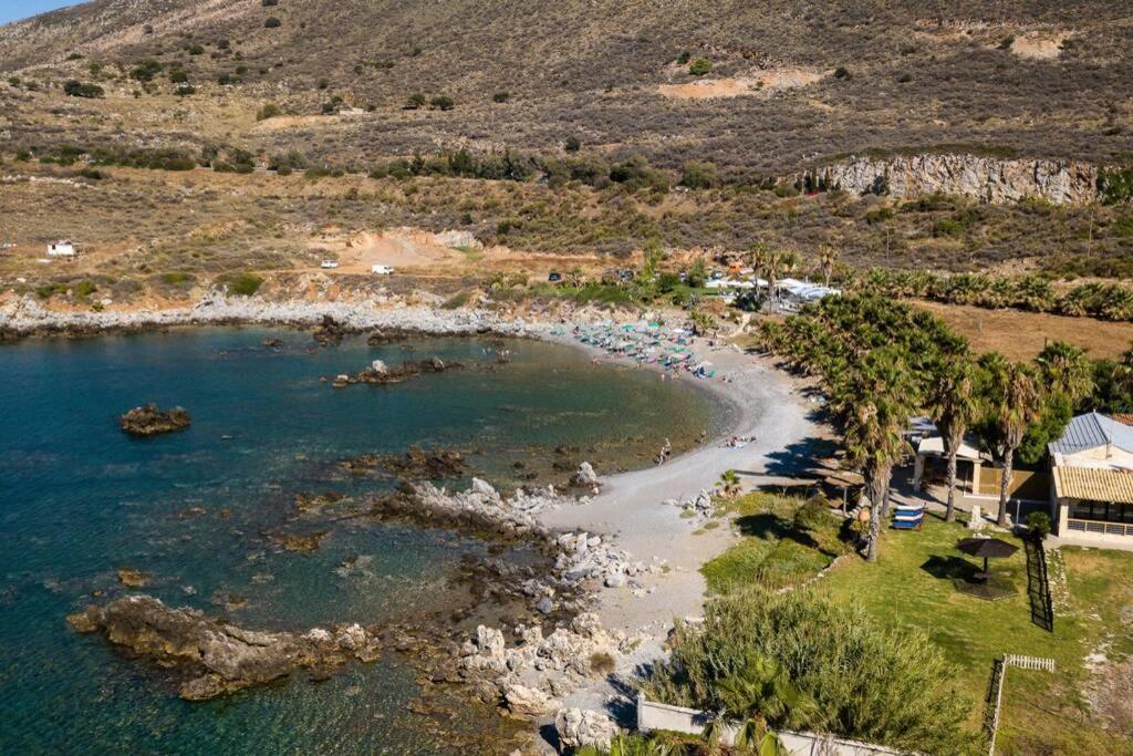 Villa Proto Helidoni - A cozy beachfront Villa Petres  Esterno foto