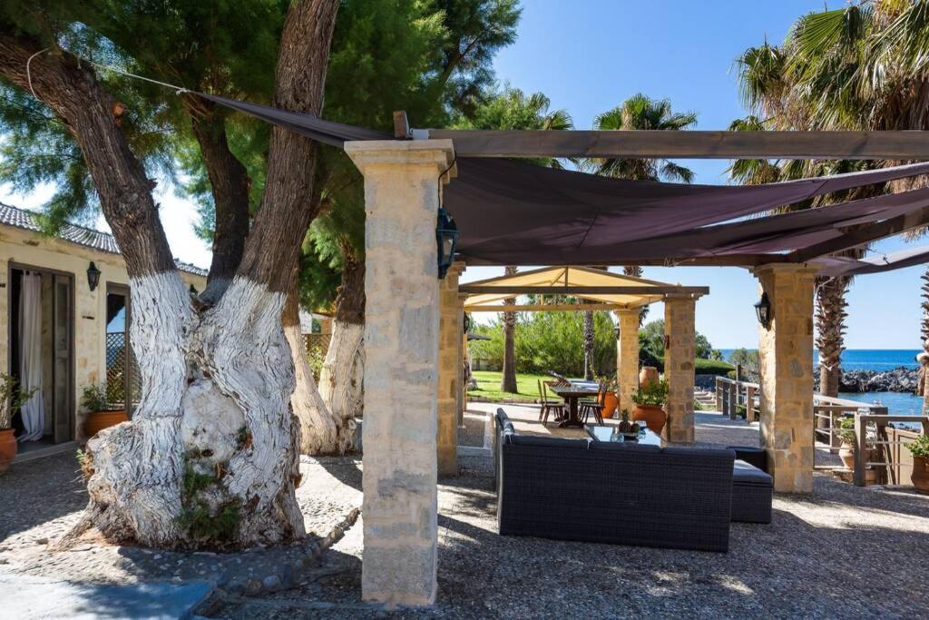 Villa Proto Helidoni - A cozy beachfront Villa Petres  Esterno foto